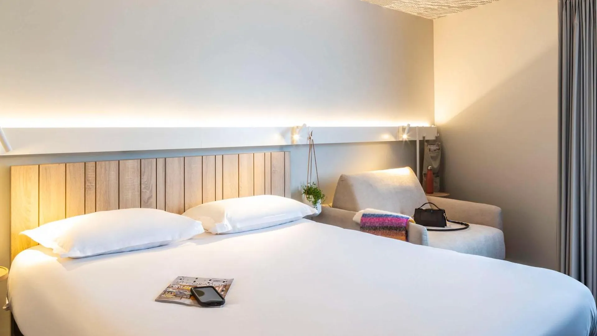 Ibis Paris Nation Davout Otel